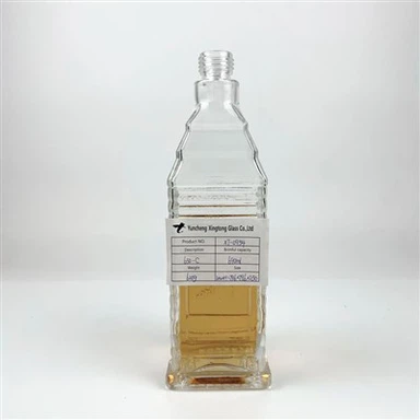 650ml 620g Leifeng Pagoda Juletræer Shape Whisky Vodka Tequila Brandy gennemsigtige glasflasker